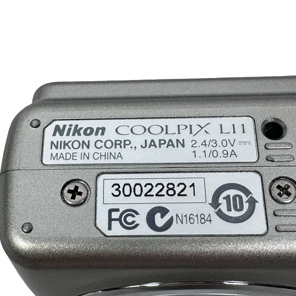 Nikon Coolpix L11 6.0MP Digital Camera Gray 3x Zoom FOR PARTS OR REPAIR READ